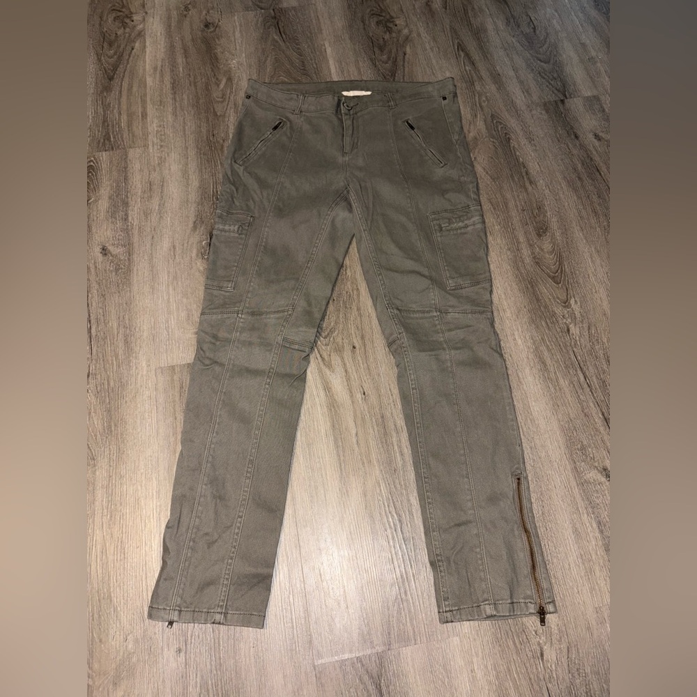 Denver Hayes | Green Cargo Pants